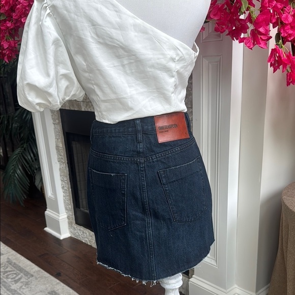 One Teaspoon 2020 Mini Dark Denim Skirt - Size 26 - NWT - Picture 5 of 6
